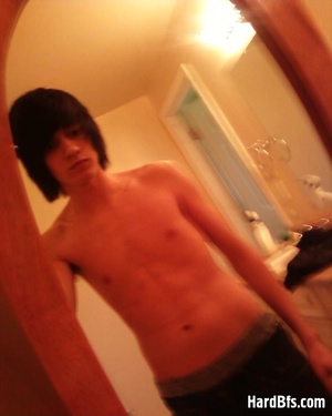 Slim shaped young twink boy making hot xxx selfshot pics. Tags: Naked gay, men erotica. - XXXonXXX - Pic 1