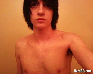 Slim shaped young twink boy making hot xxx selfshot pics. Tags: Naked gay, men erotica. - XXXonXXX - Pic 5