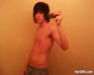 Slim shaped young twink boy making hot xxx selfshot pics. Tags: Naked gay, men erotica. - XXXonXXX - Pic 7