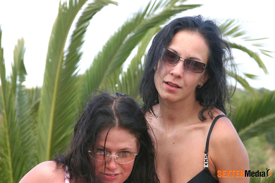 Three perfect butt lesbian girlfriends havi - XXX Dessert - Picture 19