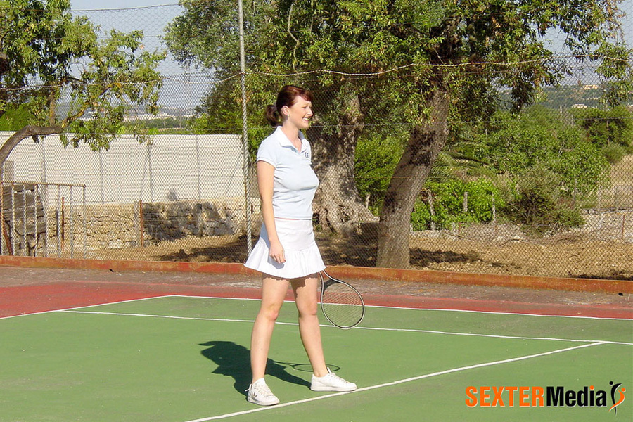 Two lesbian players making hot lesbo love o - XXX Dessert - Picture 2