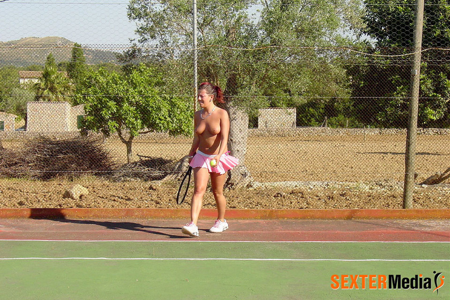 Two lesbian players making hot lesbo love o - XXX Dessert - Picture 4