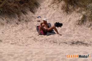 Sexy shaped beach babe seduced by strang - XXX Dessert - Picture 18