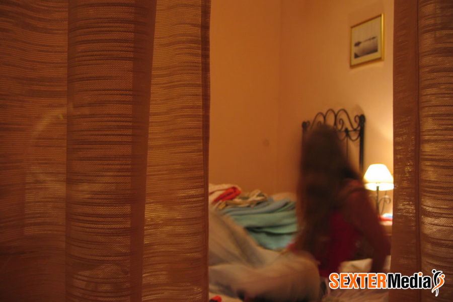 Voyeur pics of amateur girlfriend masturbat - XXX Dessert - Picture 16