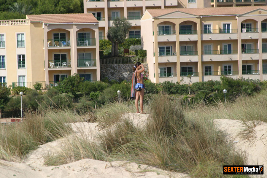 Check out amateur pics of sexy girl sunbath - XXX Dessert - Picture 2