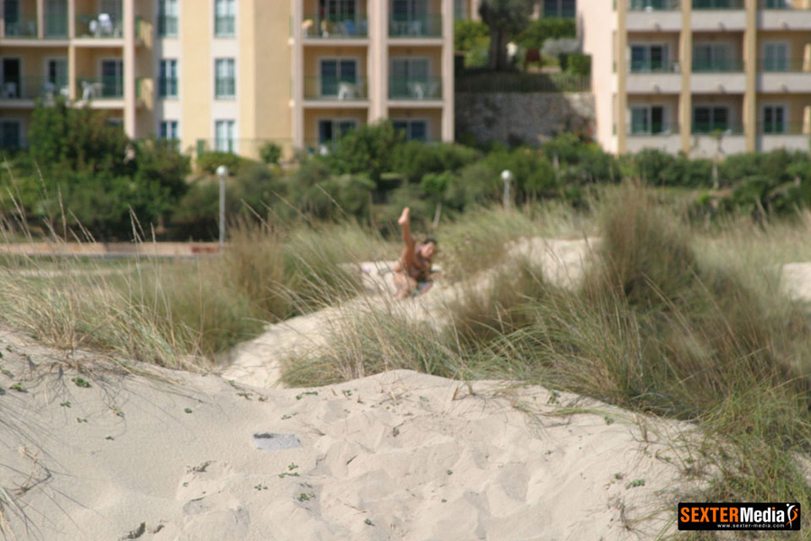 Check out amateur pics of sexy girl sunbath - XXX Dessert - Picture 10