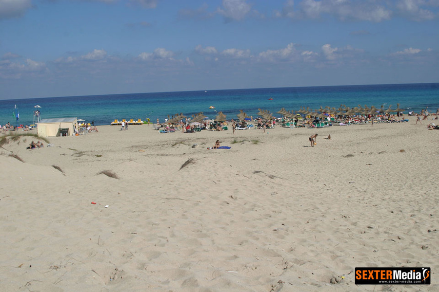 Voyeur pics of amateur babe getting complet - XXX Dessert - Picture 11