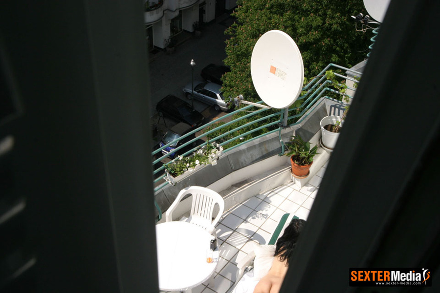 Dark haired sexy stunner sunbathing totally - XXX Dessert - Picture 16