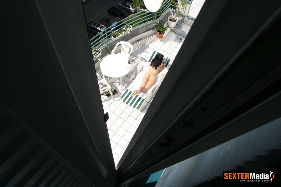 Dark haired sexy stunner sunbathing totally - XXX Dessert - Picture 19