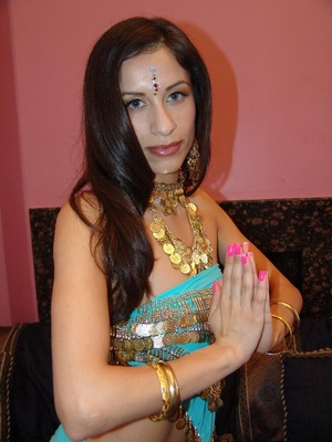 Pretty Indian with a sexy ass Aruna work - XXX Dessert - Picture 1