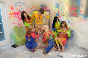 Five painting teen beauties undressing t - Picture 6