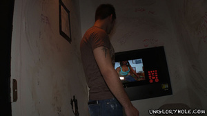 Discharge your gun into the ungloryhole  - XXX Dessert - Picture 2