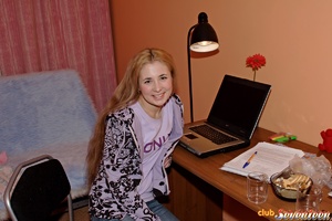 Smily teen blonde willingly revealing he - Picture 2