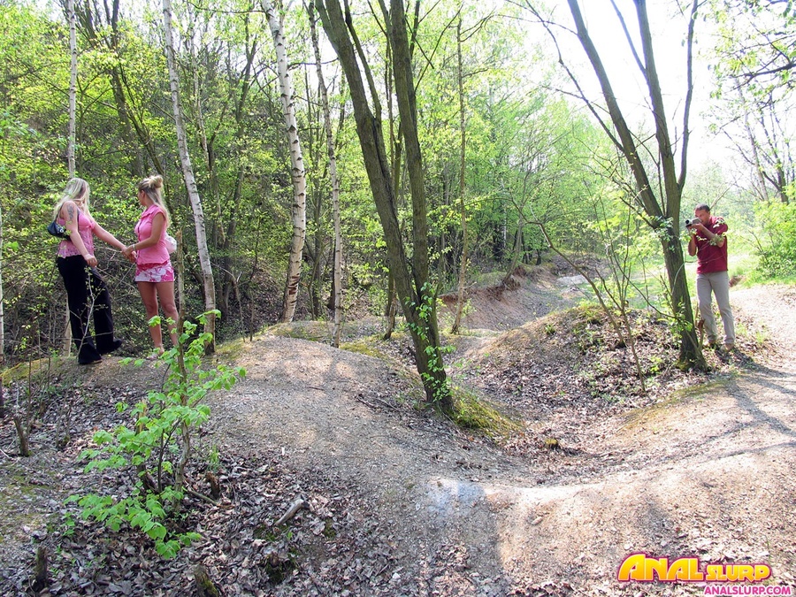 Buddy lets gals enjoy his gold and rejoice  - XXX Dessert - Picture 2