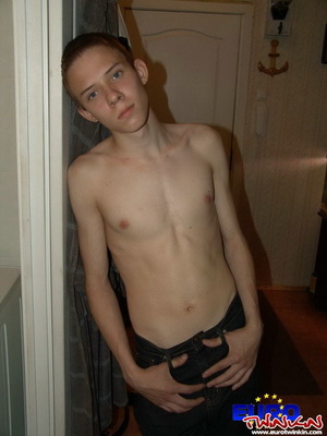 Nothig relaxes me in free xxxgay way like hot shower water! - Picture 1