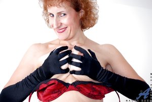 Curly mature mom big tits - XXXonXXX - Pic 4