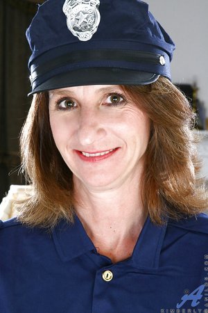 Mature police woman - XXXonXXX - Pic 1