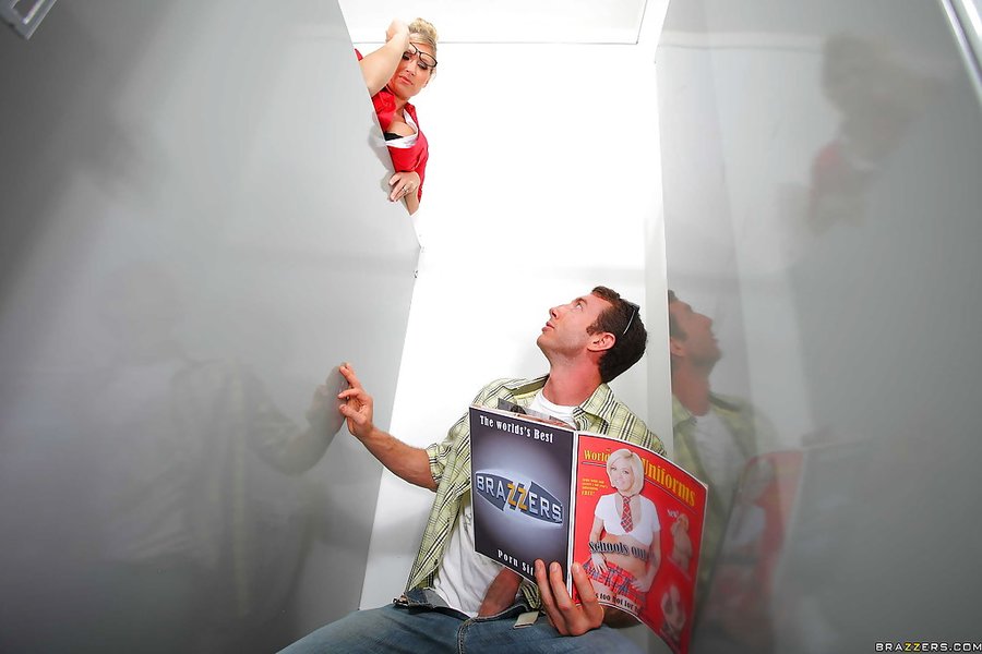 American blonde school teacher - XXX Dessert - Picture 5