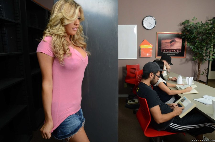 American schoolgirl uniform - XXX Dessert - Picture 6