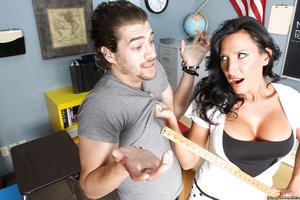 American hardcore busty milf teacher - Picture 3