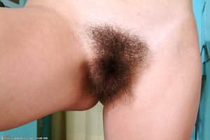 Cute latina pussy - Picture 15