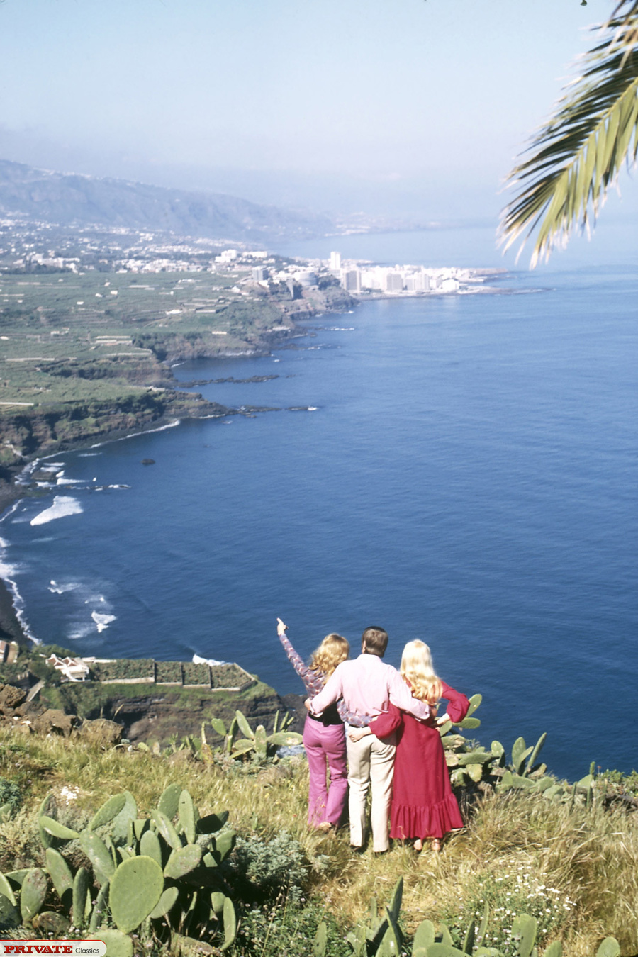 Retro porn. Two cute retro blonds pleasing  - XXX Dessert - Picture 4