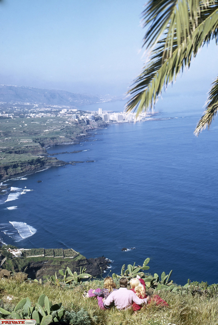 Retro porn. Two cute retro blonds pleasing  - XXX Dessert - Picture 7