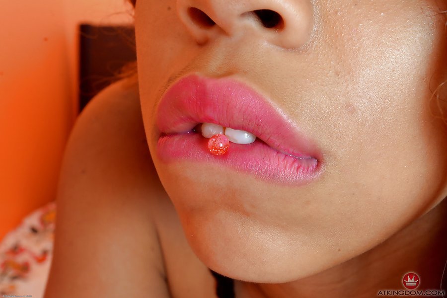 American curly feet fetish - XXXonXXX - Pic 5