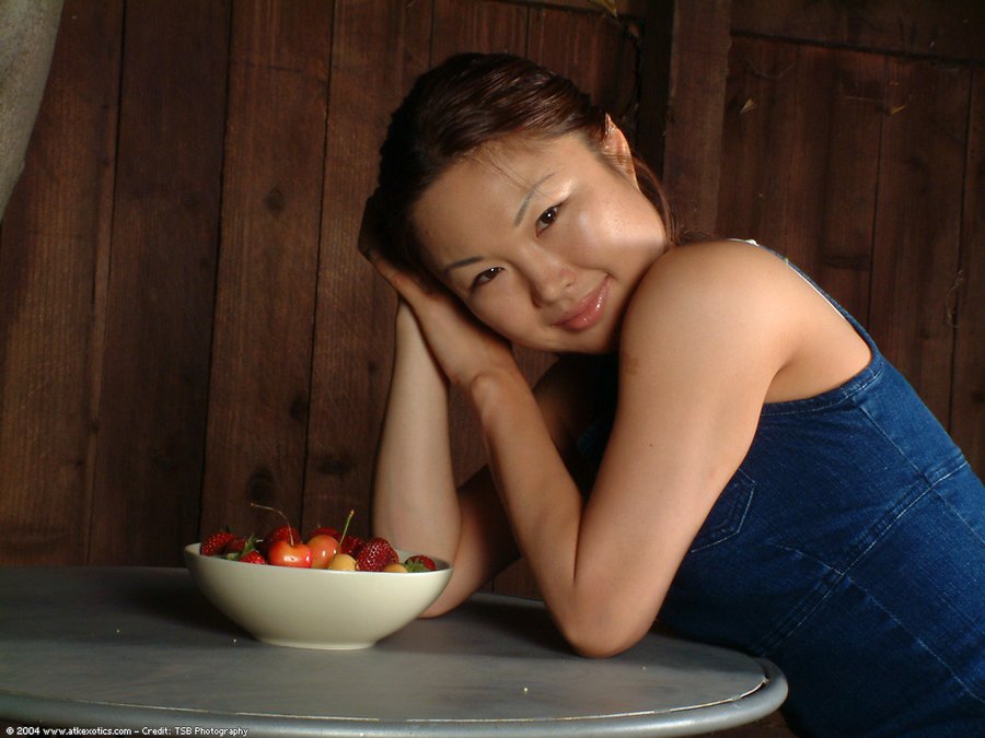 Amateur hairy asian pussy - XXXonXXX - Pic 2