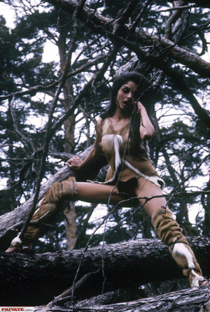 Retro xxx porn. Sixties forest nymph pla - Picture 3