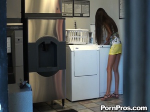 Sex on public. Laundry day gets interest - XXX Dessert - Picture 1