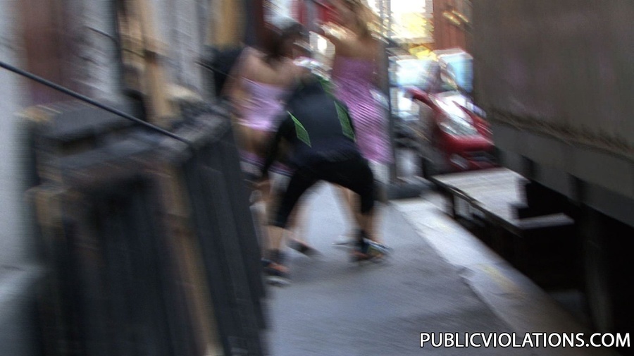 Outdoor public sex. She was kinda asking fo - XXX Dessert - Picture 6
