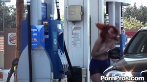 Public porn. Stupid girl gets sharked on - Picture 5