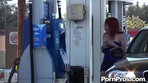 Public porn. Stupid girl gets sharked on - Picture 11