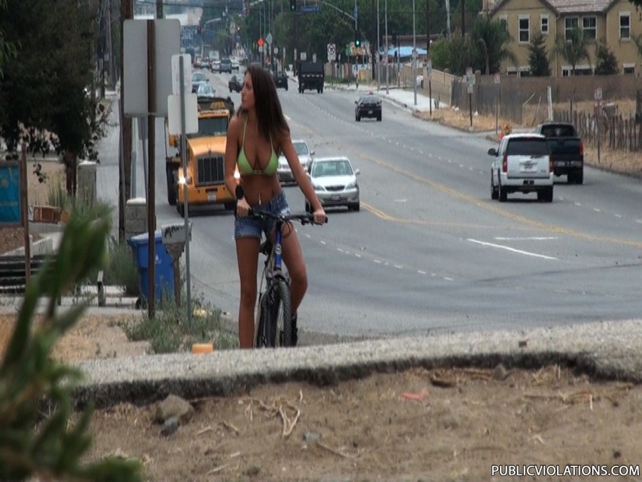 Outdoor sex. Stupid gets gets sharked off h - XXX Dessert - Picture 7