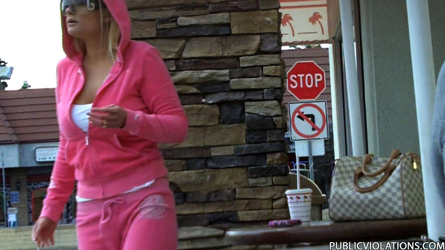 Outdoor nudity. Dumb girl getting jizzed on - XXX Dessert - Picture 12