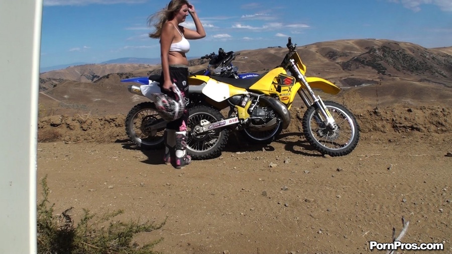 Spy voyeur. Dirt biking gets dirty. - XXX Dessert - Picture 1