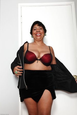 Latina ebony mature