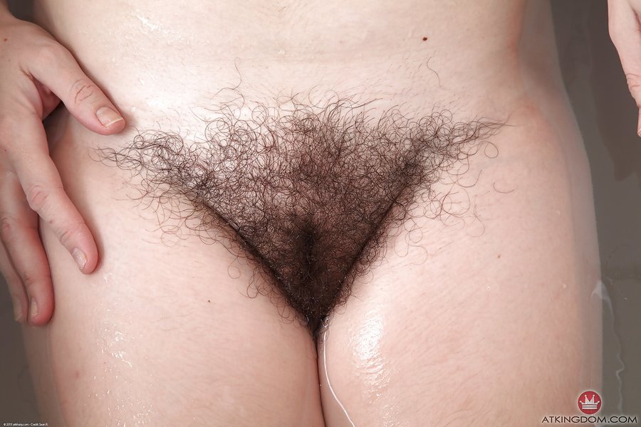 Mature wet armpits - XXX Dessert - Picture 2