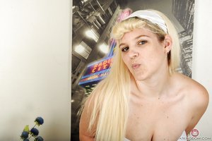 American plump mature blonde - XXX Dessert - Picture 1