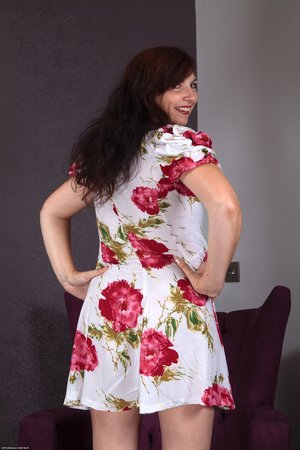Tiny tits brunette milf - XXXonXXX - Pic 2