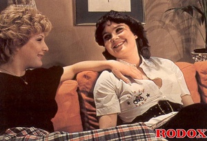 Vintage porn. Two horny retro lesbians e - Picture 2