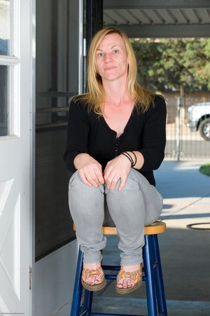 American tiny tits mature outside - XXXonXXX - Pic 1