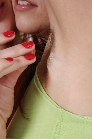 Skinny hairy cunt lesbian - Picture 3