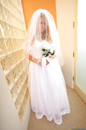 Stunning bride