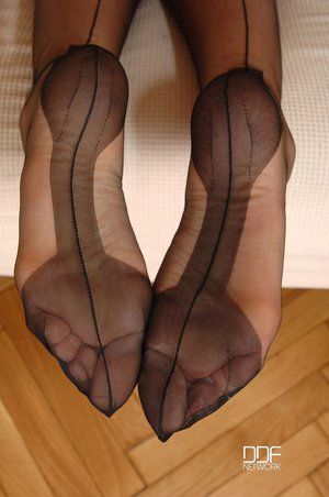 Pretty lesbian stocking feet - Picture 6