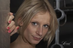 Pretty beautiful blonde german - Picture 9