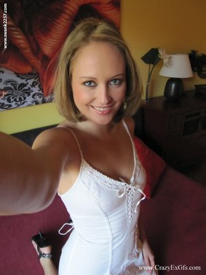 Blonde horny ex - Picture 7
