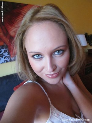 Blonde horny ex - Picture 9