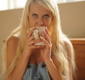 Flexible big tits solo